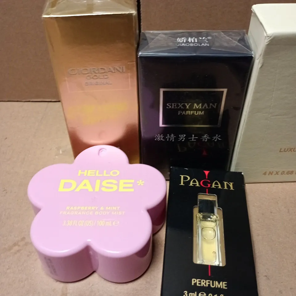 LOT OF 10 ASSORTD FRAGRANCE ITEMS TO INCLUDE BELLAVITA LUXURY, AESOP HWYL AND HELLO DAISE