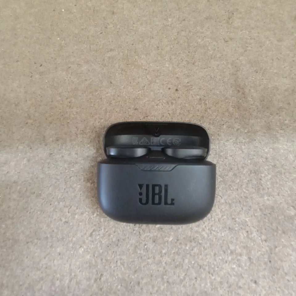 BOXED JBL BLUETOOTH HEADPHONES 