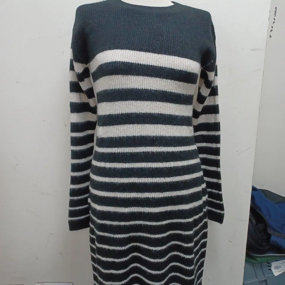 H&M LONG JUMPER DRESS IN BLACK & WHITE - SIZE MEDIUM