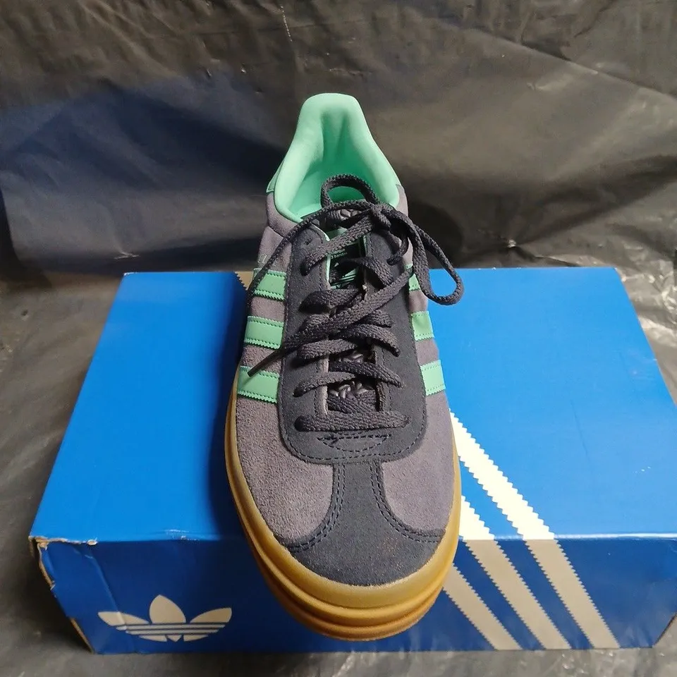 ADIDAS BLUE/GREEN GAZELLE SIZED 6 1/2. BOXED