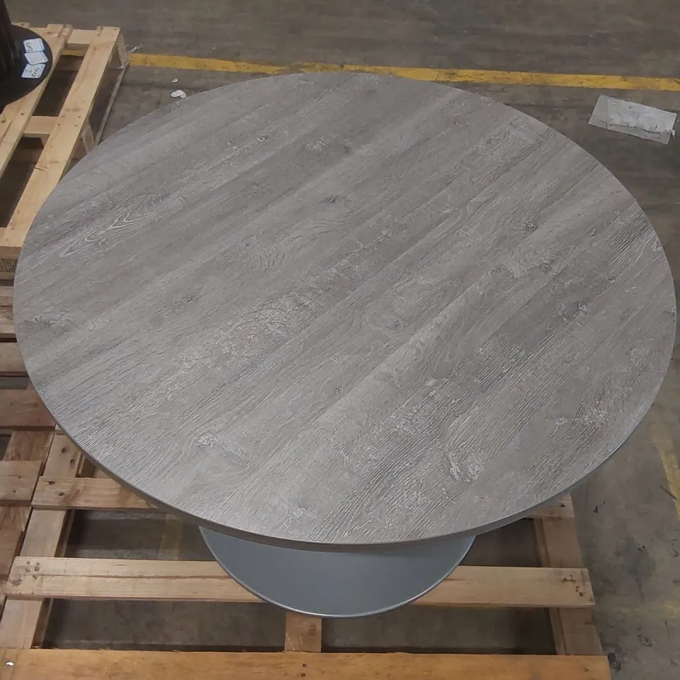ROUND DINING TABLE WITH METAL BASE AND WOODEN TOP