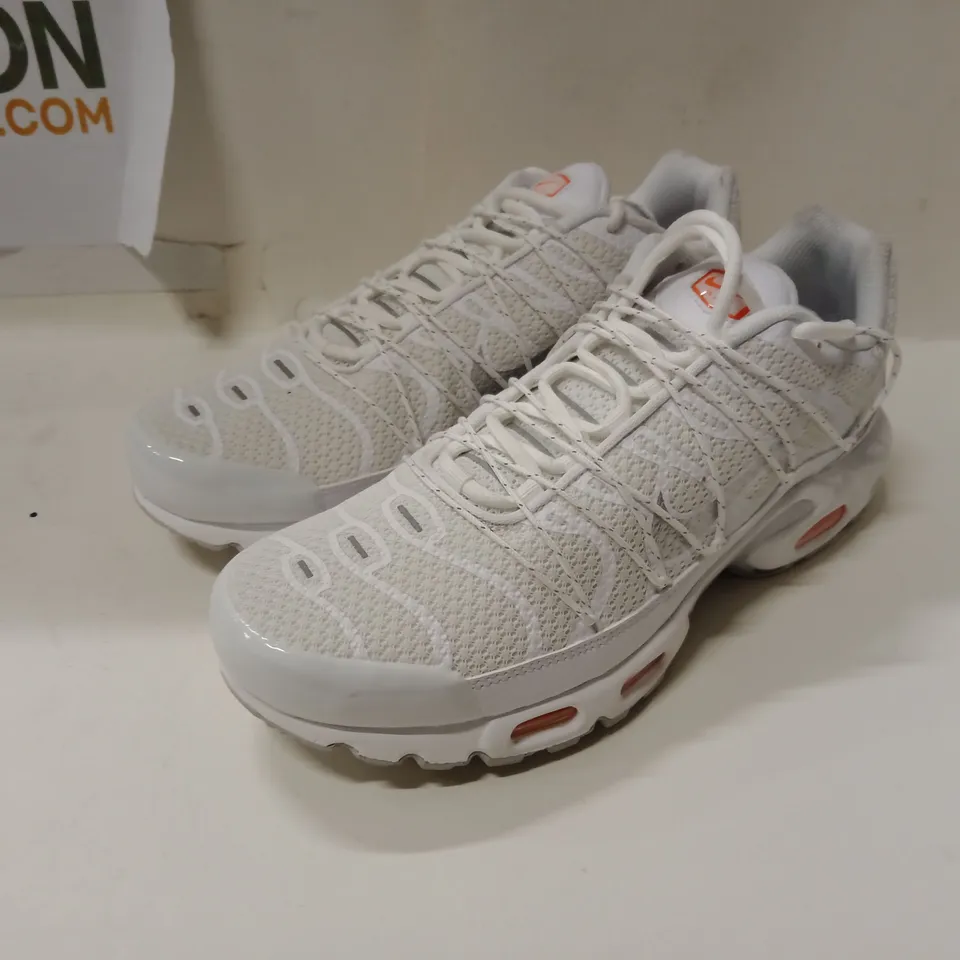 UNBOXED NIKE RUNNING SHOES – MEN'S WHITE, US 10.5 (UK 9.5) – FJ4232-100