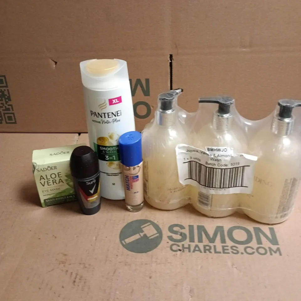 APPROXIMATEY 20 ASSORTED HEALTH AND BEAUTY PRODUCTS TO INCLUDE - PANTENE SMOOTH AND SLEEK 3-IN-1 SHAMPOO - SURE ROLL ON DEODORANT AND BAYLIS & HARDING HAND WASH