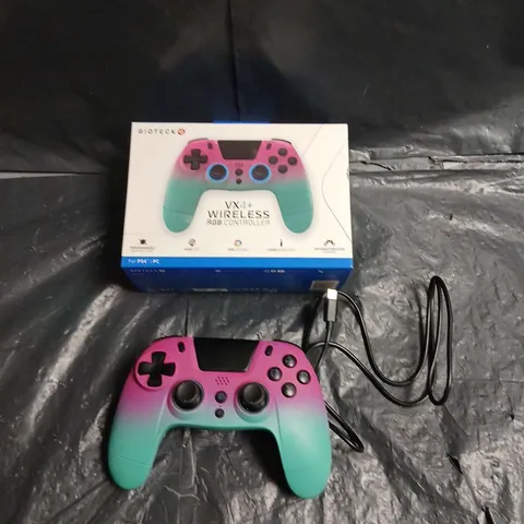 GIOTECK VX4+ WIRELESS RGB CONTROLLER – PINK/TEAL GRADIENT, BOXED