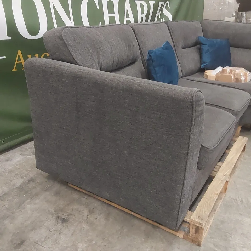 QUALITY DESIGNER FABRIC UPHOLSTERED CORNER SOFA