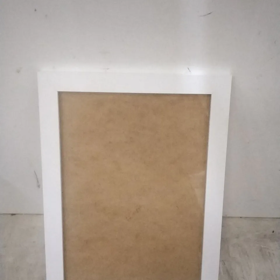 BOXED SMALL POSTER FRAME - WHITE