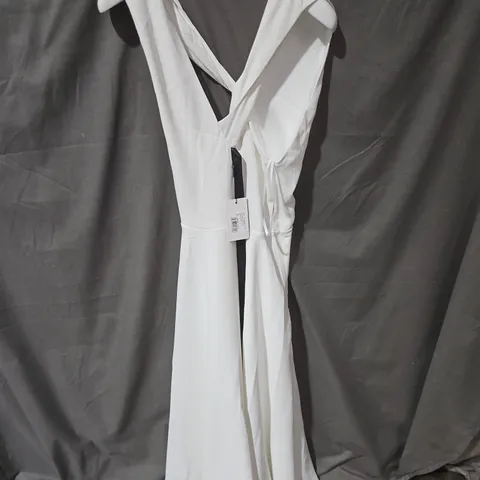 ODDMUSE WHITE WOMEN'S DRESS WITH CROSS STRAPS AND SHAWL SIZE L