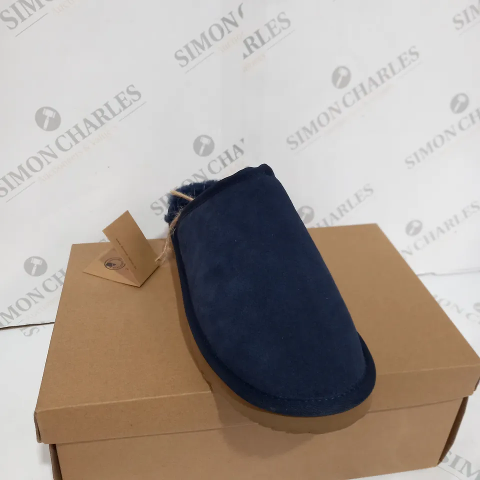 BOXED BONOVA HANDMADE BLUE & TAN SLIPPER - SIZE 42