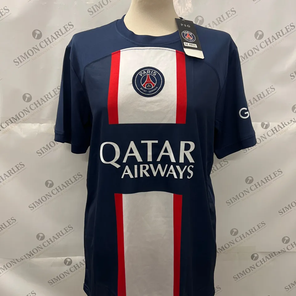 PARIS-SAINT-GERMAIN SHORT SLEEVE T SHIRT IN NAVY SIZE M