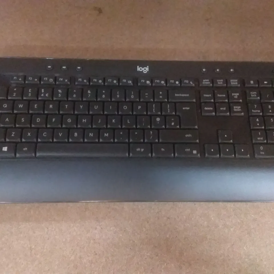 LOGITECH MK540 WIRELESS KEYBOARD