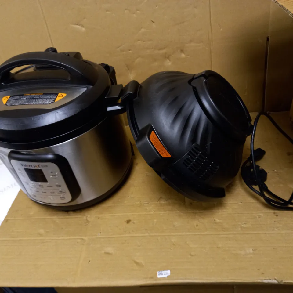 INSTANT POT DUO CRISP WITH AIR FRYER LID