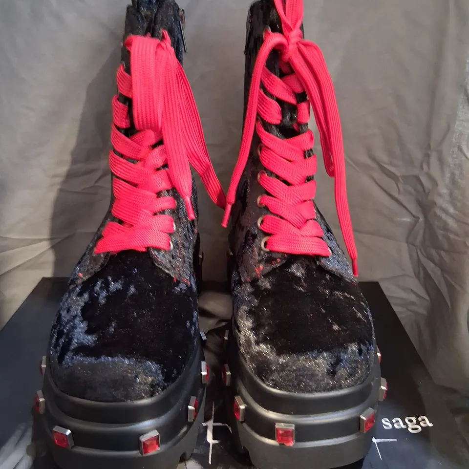 BRAND NEW BOXED KOI X THE TWILIGHT SAGA VOLTEREA VELVET CROW PLATFORM BOOTS SIZE 3