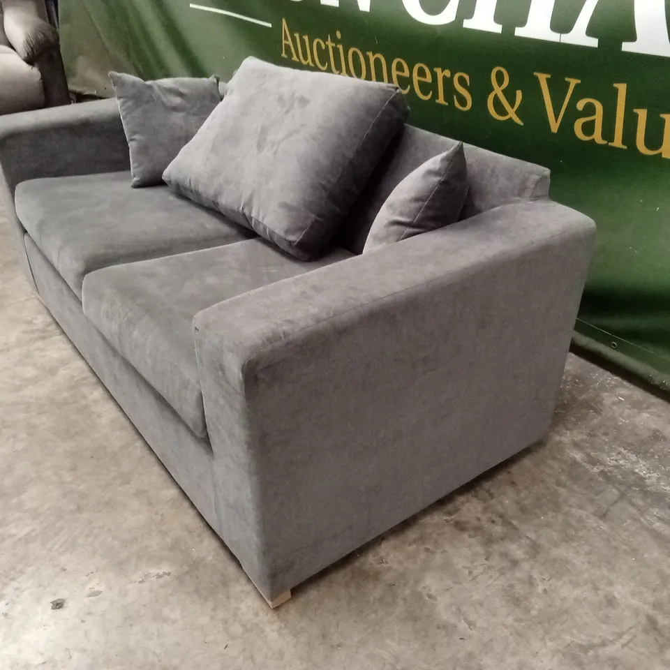 DESIGNER 2 SEATER FABRIC UPHOLSTERED SOFA BED - GREY 