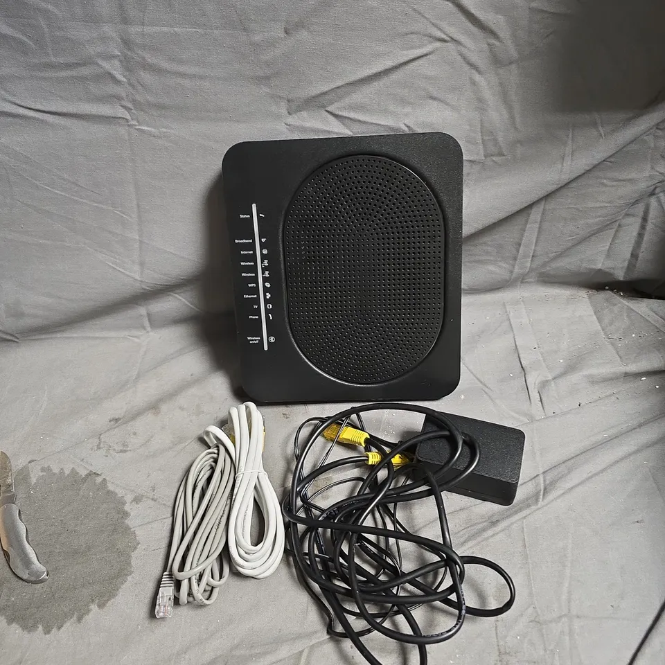 TECHNICOLOR DGA0122NLK WIRELESS GATEWAY ROUTER WITH CABLES – BOXED