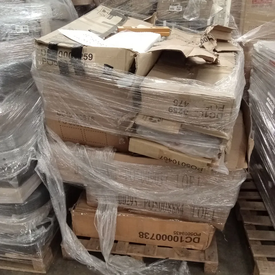 PALLET OF ASSORTED MIXED DINING CHAIR PARTS AND PIECES 