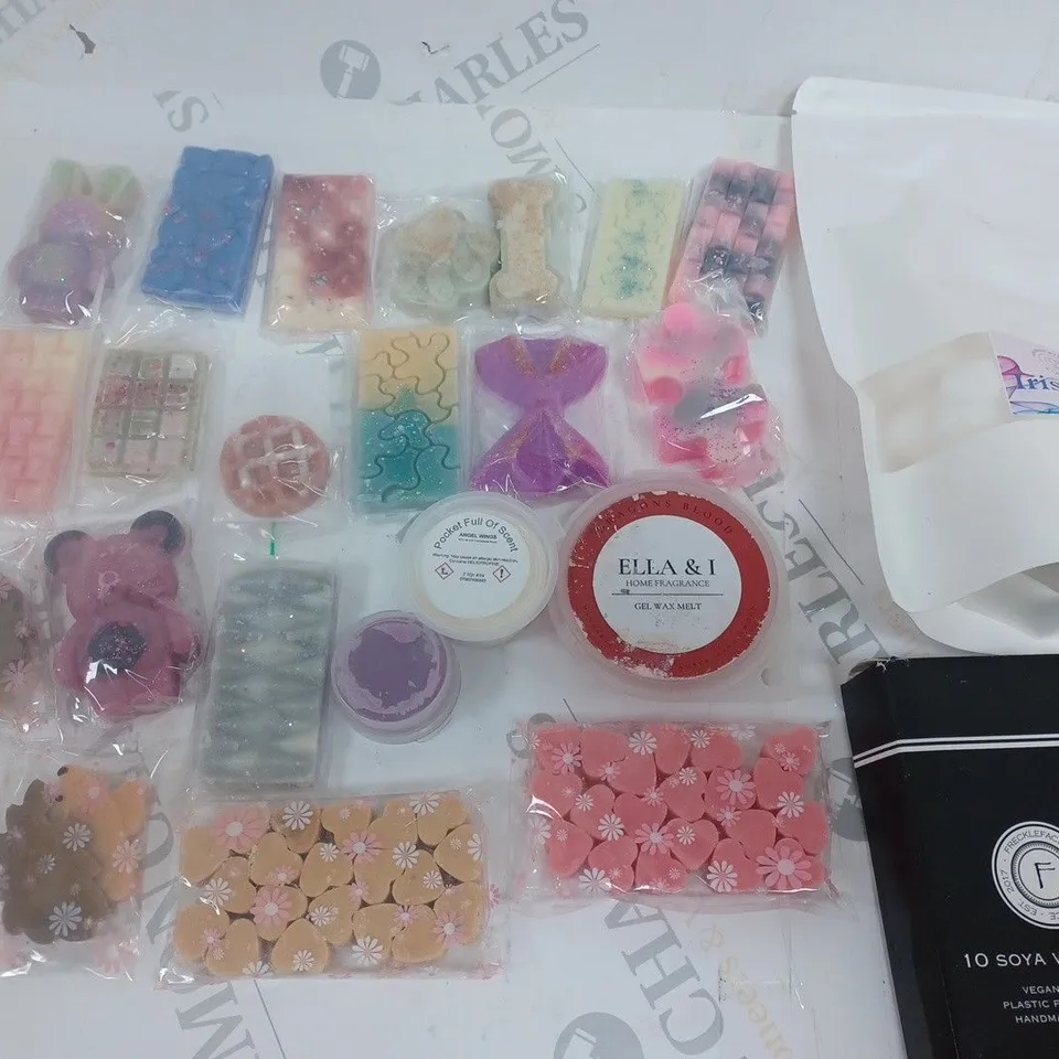 BOX OF APPROXIMATELY 30 ASSORTED WAX MELTS TO INCLUDE POCKET FULL OF SCENT, ELLA & I, IRIS JANE, ETC