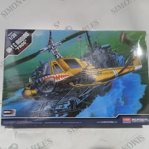 BOXED ACADEMY UH-1 C IROQOUIS FROG - 1/35