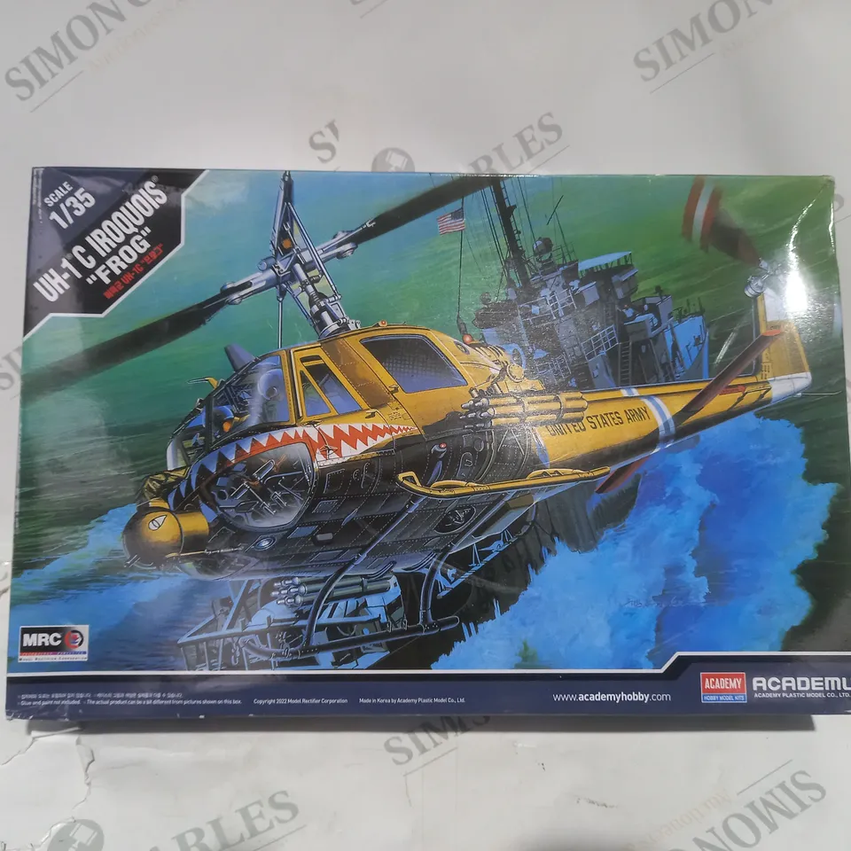 BOXED ACADEMY UH-1 C IROQOUIS FROG - 1/35