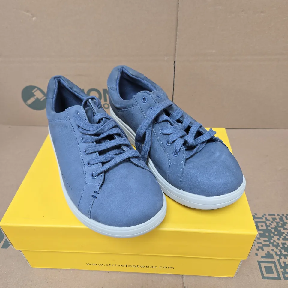 STRIVE DAKOTA DENIM TRAINERS UK 5 BOXED