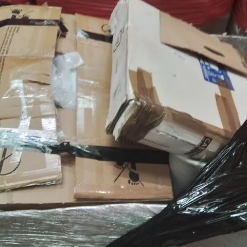 PALLET OF ASSORTED HOUSEHOLD GOODS AND PRODUCTS TO INCLUDE;FOLDABLE POOL,CAT LITTER TRAY,CHAIR