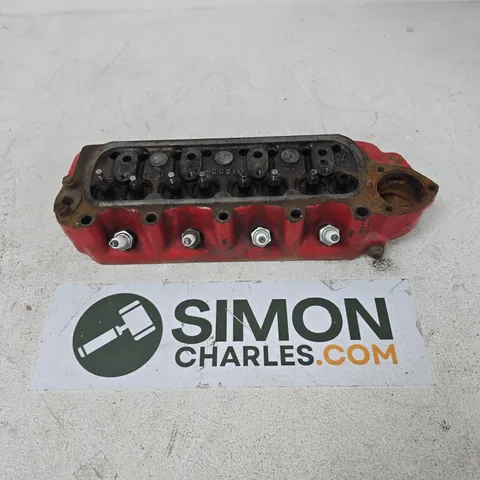 CAST-IRON CYLINDER HEAD IN RED