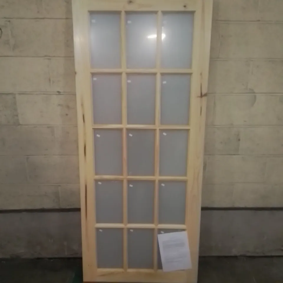 SEALED 15 LITE KNOTTY PINE OBSCUR GLAZED INTERNAL DOOR // SIZE: 1981MM X 838MM