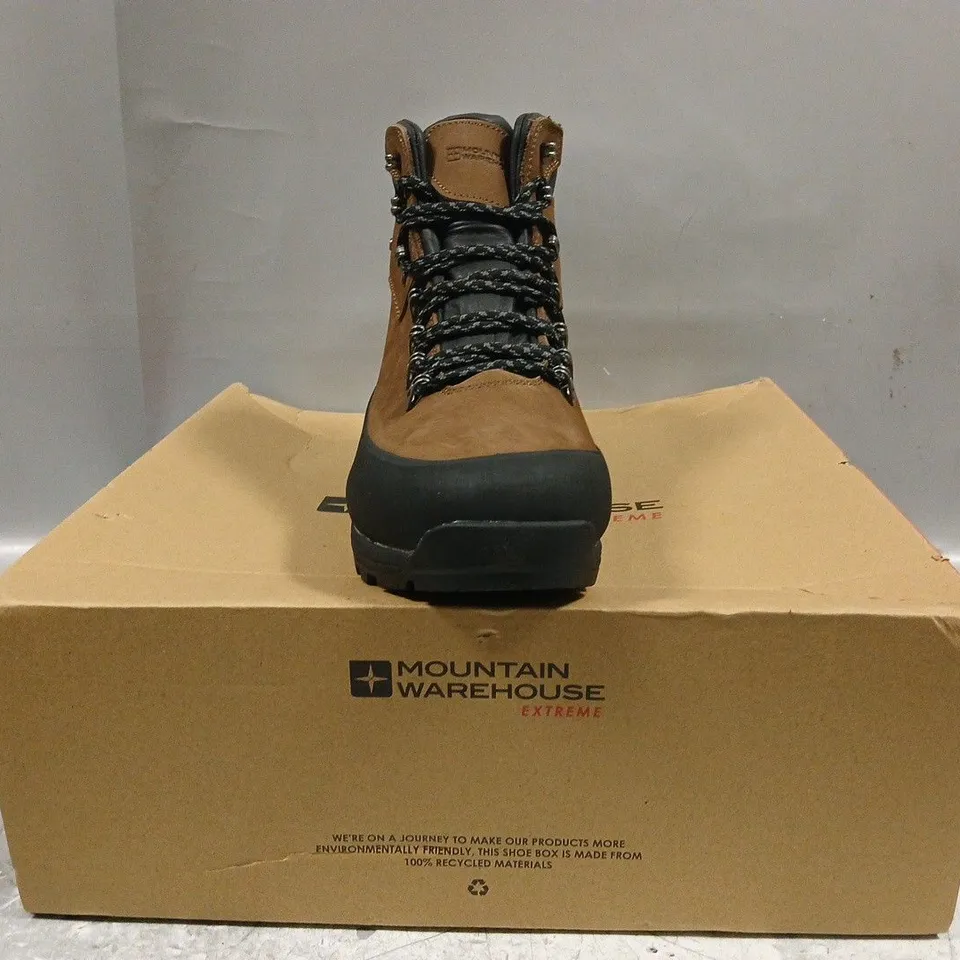 BOXED PAIR OF MOUNTAIN WAREHOUSE QUEST ISOGRIP LEATHER WATERPROOF HIKING BOOTS IN BROWN SIZE UK 9
