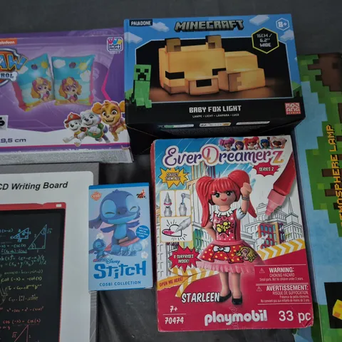 LOT OF 6 ASSORTED KIDS ITEMS TO INCLUDE MINECRAFT LAMP, LCD WRITING BOARD AND PLAYMOBIL EVER DREAMERZ