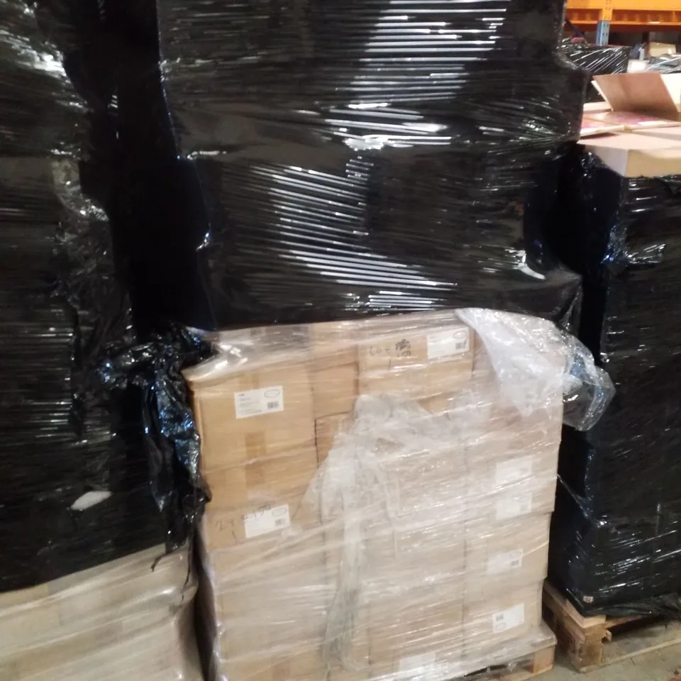 PALLET CONTAINING LARGE QUANTITY OF ASSORTED GREETINGS CARDS