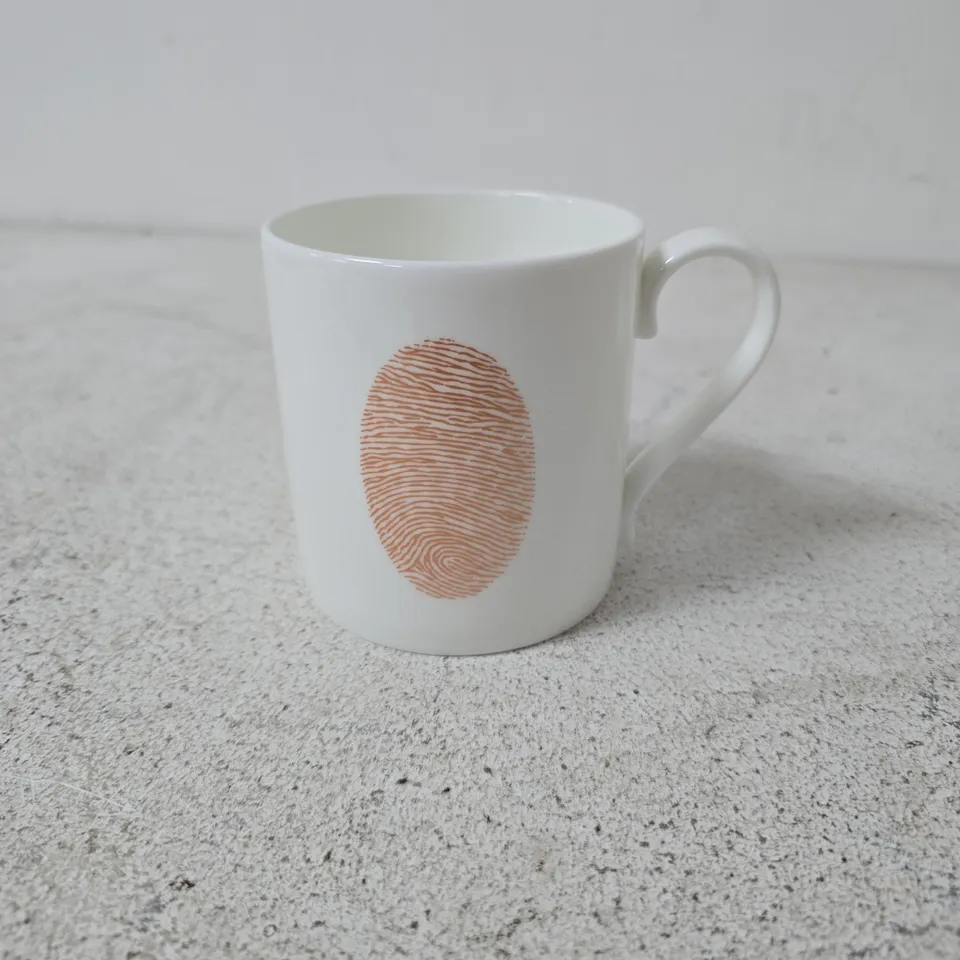 ROYAL CROWN DERBY MUG – CORE BY CLARE SMYTH FINGERPRINT MOTIF