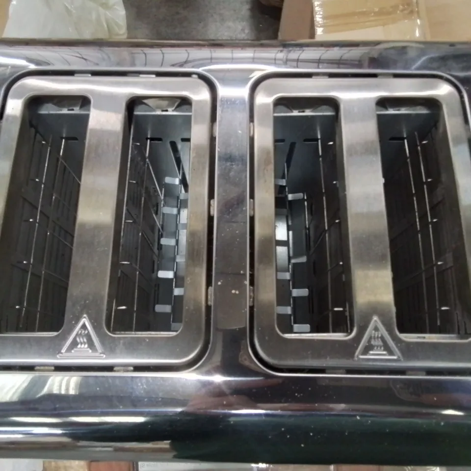SWAN NORDIC 4-SLICE TOASTER 