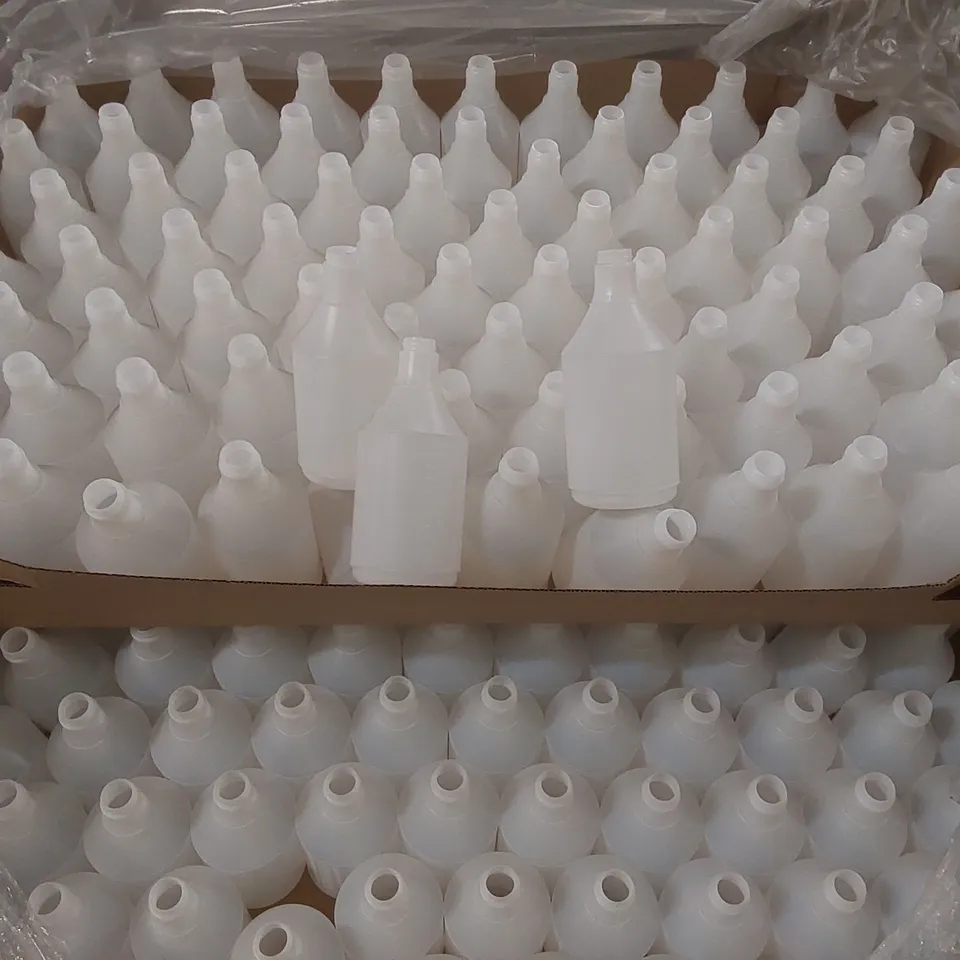 PALLET CONTAINING A VERY LARGE QUANTITY OF BRAND NEW 750ML SPRAY BOTTLES - NO TOPS