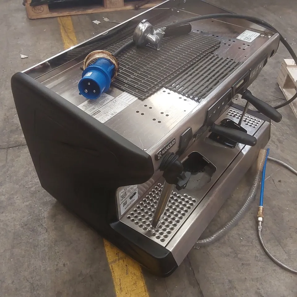 RANCILIO CLASSE 7 COMMERCIAL 2 GROUP COFFEE MACHINE
