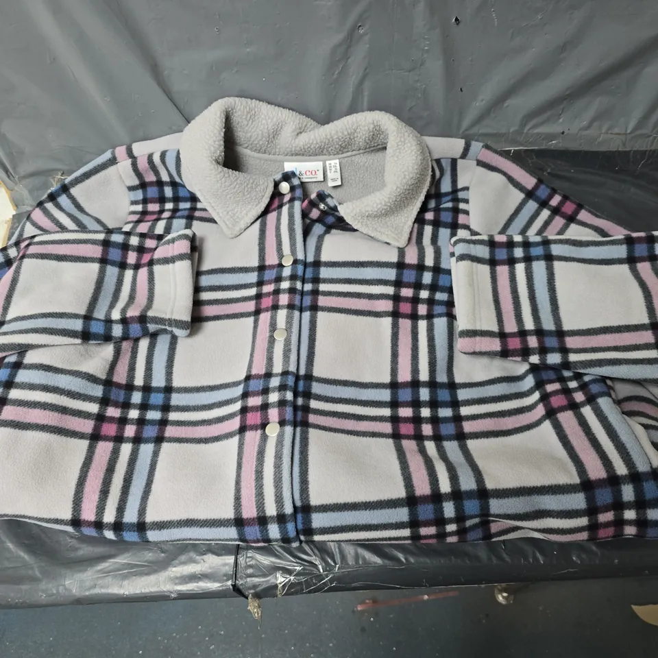 5X D&CO SHERPA CHEQURED JACKETS IN VARIOUS SIZES