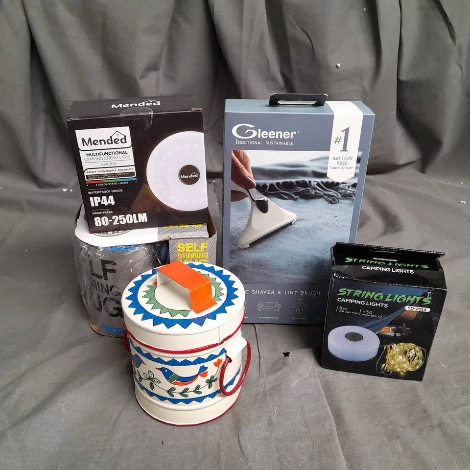 14 ASSORTED HOUSEHOLD ITEMS TO INCLUDE GLEENER FABRIC SHAVER & LINT BRUSH, MENDED STRING LIGHTS (10M), SELF STIRRING MUG, ETC. 