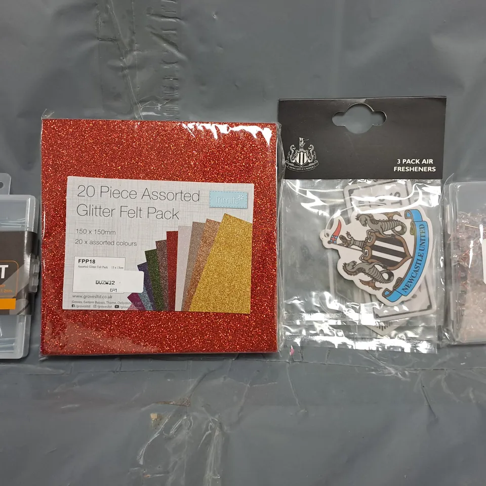 APPROXIMATELY 20 ASSORTED HOUSEHOLD ITEMS TO INCLUDE NEWCASTLE UNITED AIR FRESHENERS, GLITTER FELT PACK, NAIL SET, ETC