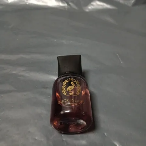 APPROXIMATELY 30 X DUCK ISLAND PARADISE BATH FOAM AND SHOWER GEL 30ML