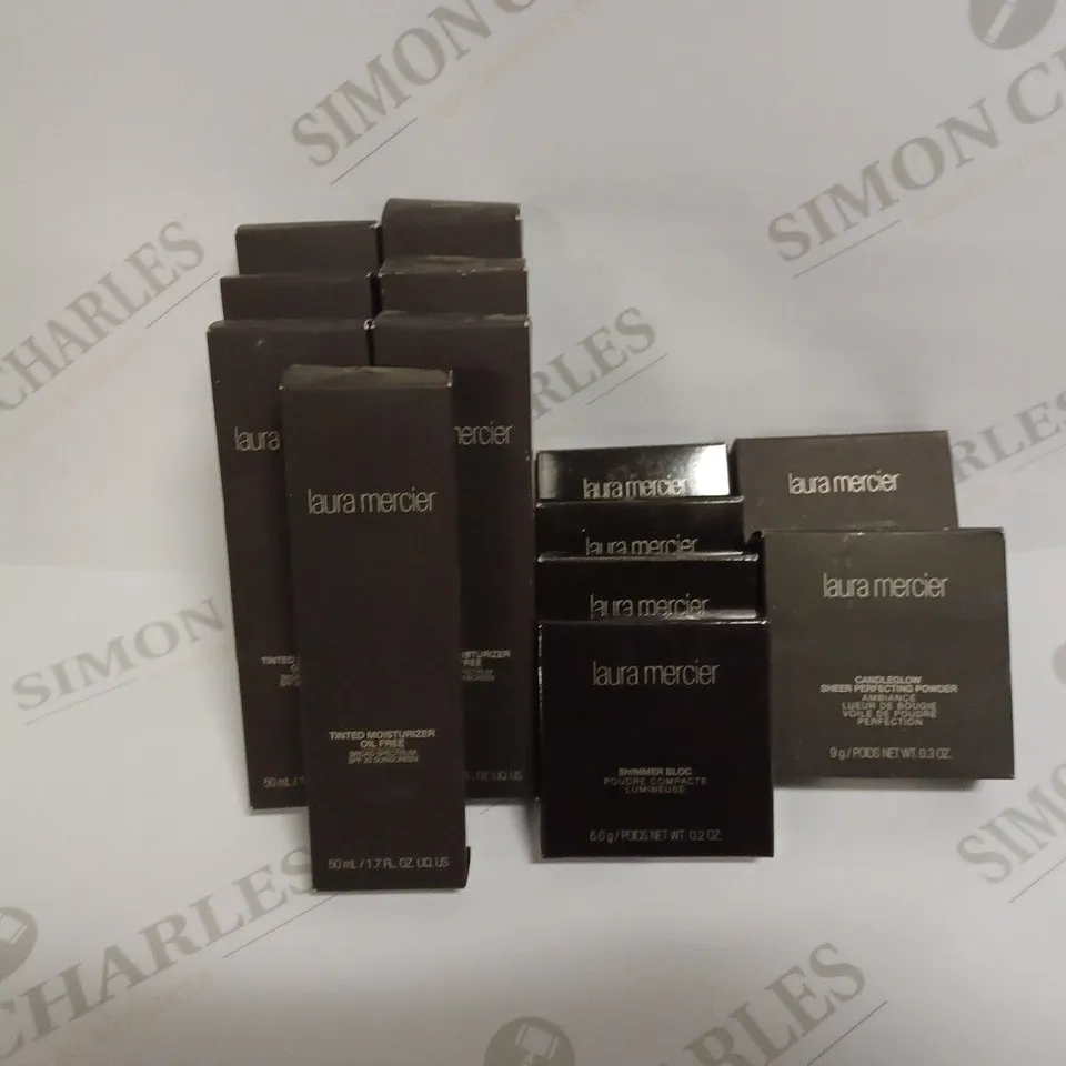 LOT OF 13 ASSORTED LAURA MERCIER BEAUTY PRODUCTS TO INCLUDE TINTED MOISTURISER, SHIMMER BLOC AND SHEER PERFECTING POWDER