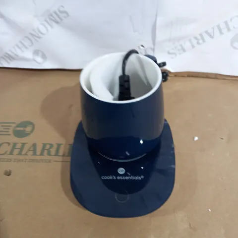 SET OF TWO PLUG POWERED CUP WARMER SET