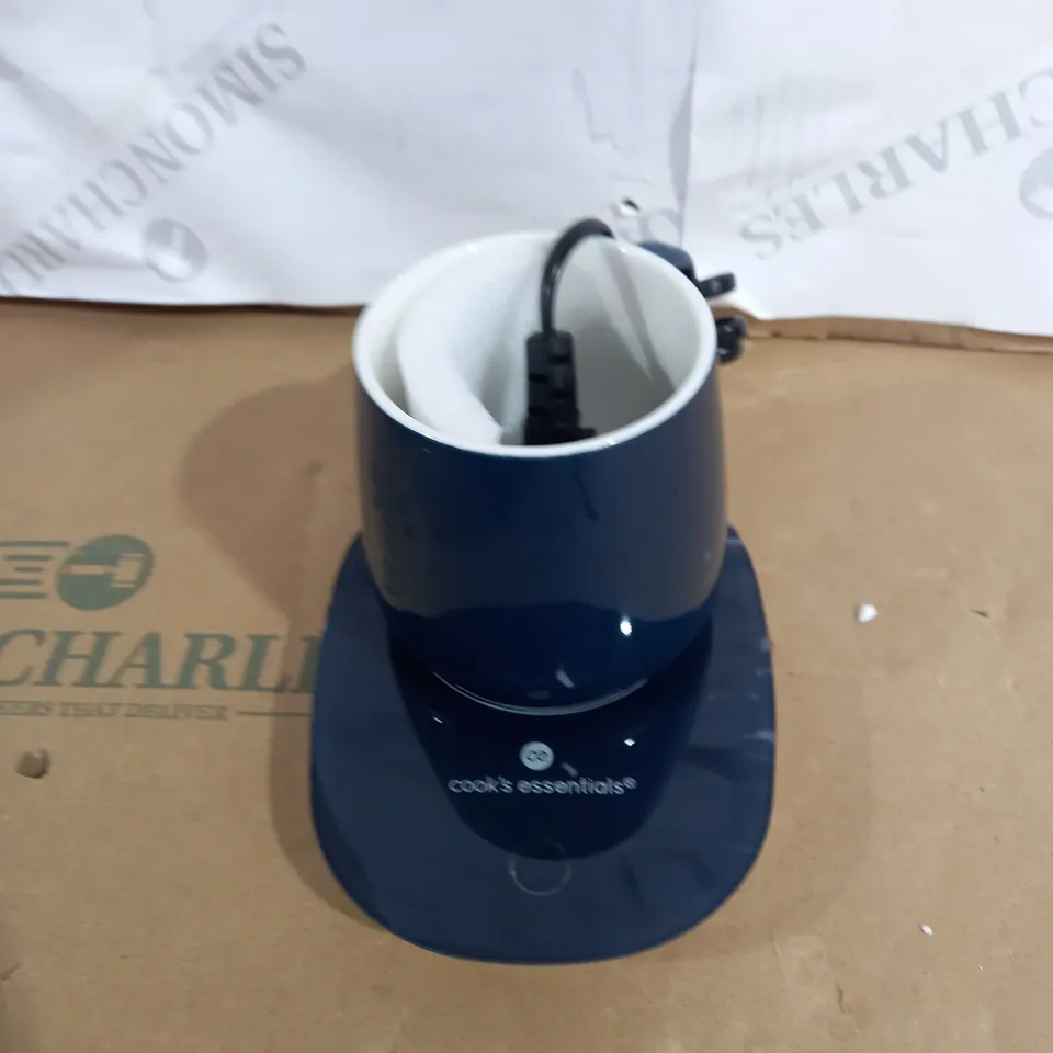 SET OF TWO PLUG POWERED CUP WARMER SET