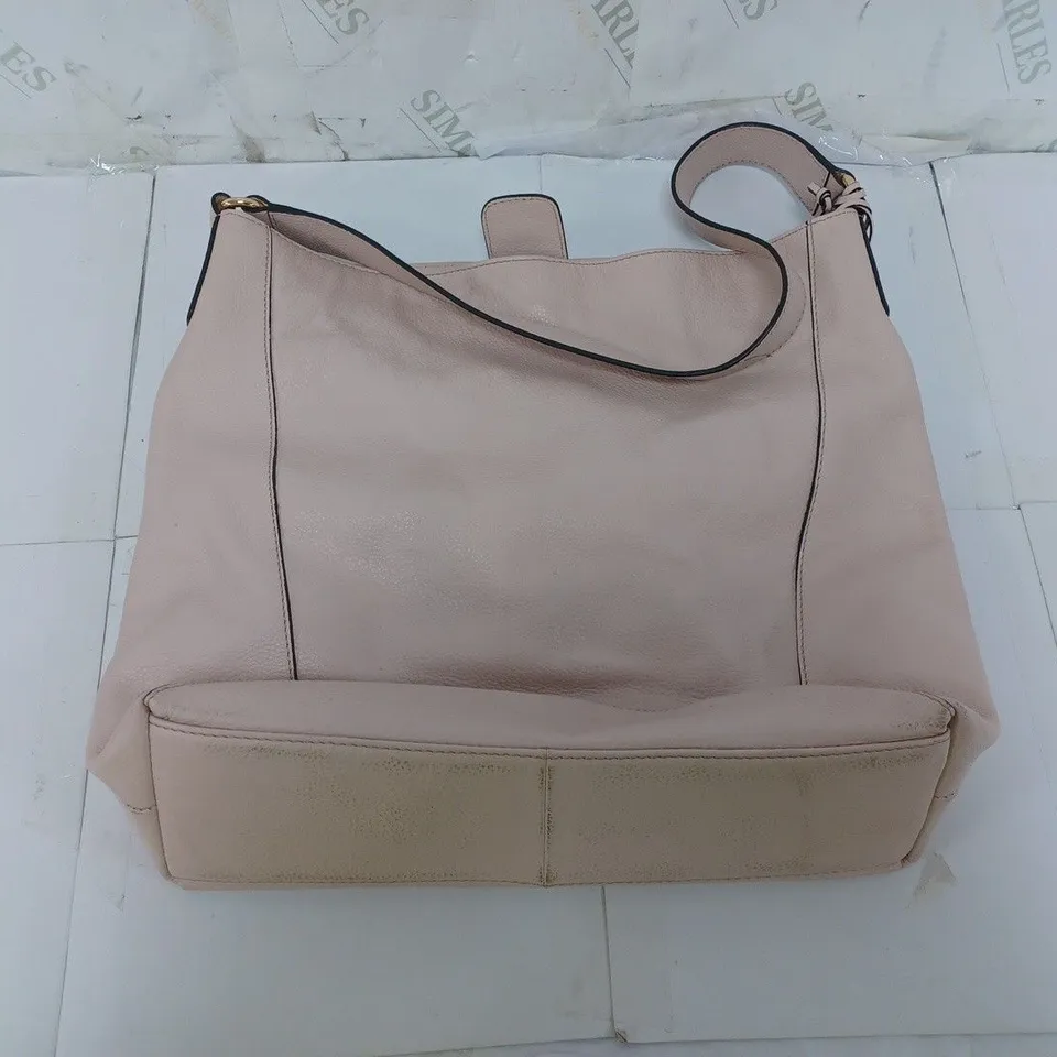 ASHWOOD SHOULDER BAG IN PALE PINK