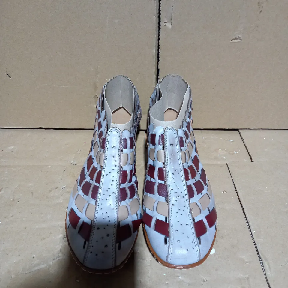 RIEKER INTERWEAVE LEATHER LOW HEEL SHOE (TAUPE), SIZE 6 UK