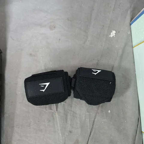 GYMSHARK WRIST STRAPS