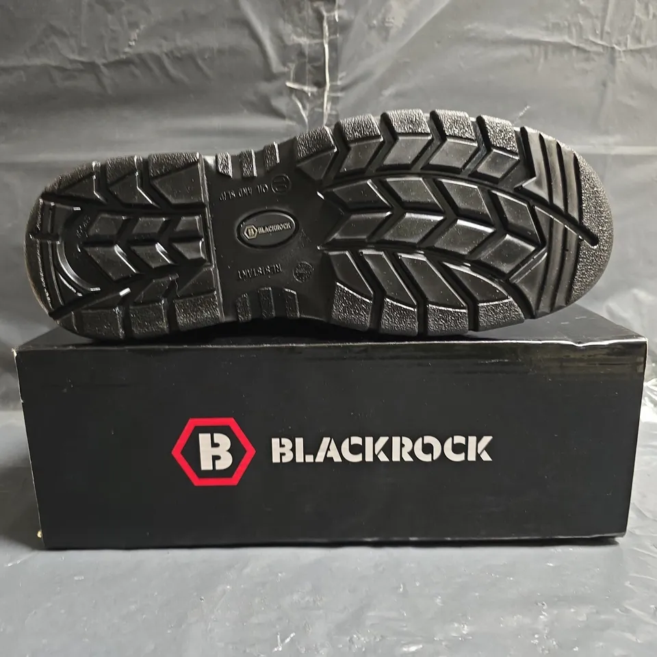 BOXED PAIR OF BLACKROCK CHUKKA BOOTS IN BLACK SIZE UK 10