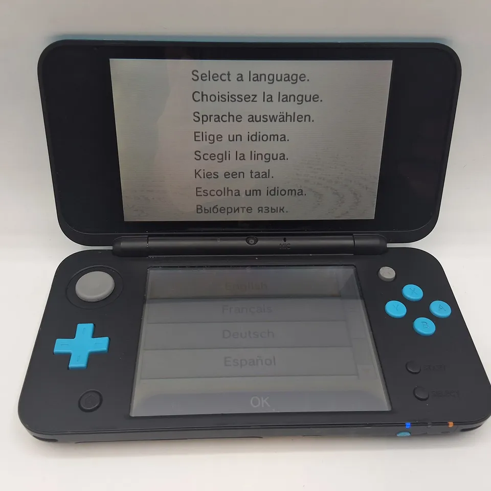 UNBOXED NINTENDO 3DS IN BLACK/BLUE - JAN-001