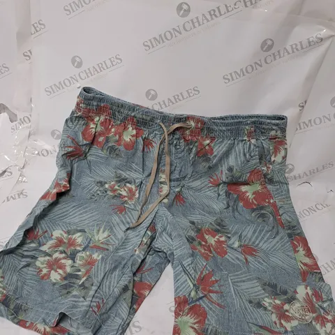 VANS FLOWERED DESIGNED SHORTS SIZE L 