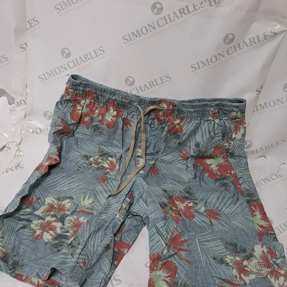 VANS FLOWERED DESIGNED SHORTS SIZE L 