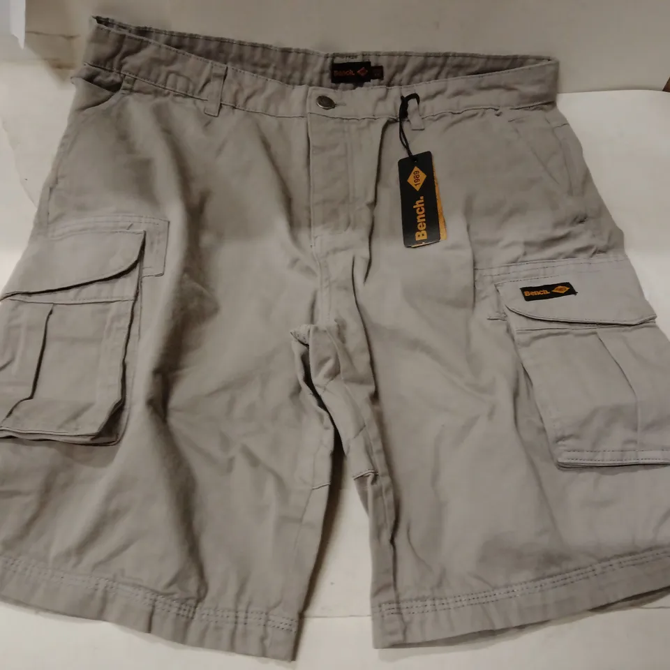 BAGGED BENCH WORK SHORTS SIZE XXL