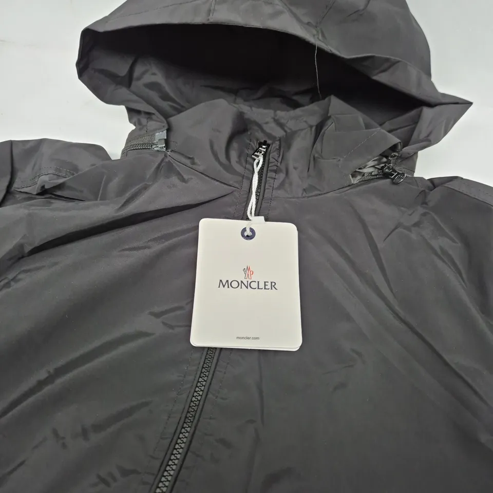 MONCLER HOODED SHELL JACKET – BLACK/CHARCOAL - SIZE M