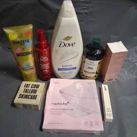 APPROXIMATELY 20 ASSORTED HEALTH AND BEAUTY PRODUCTS TO INCLUDE; DOVE, REFY, HOYGI AND PANTENE